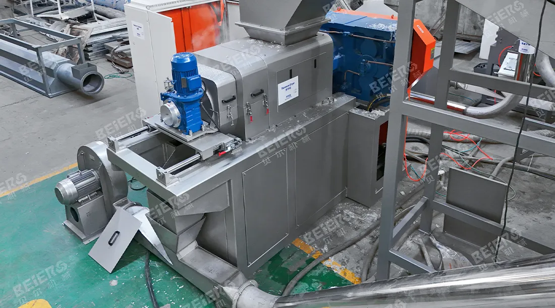 Squeezing Dryer